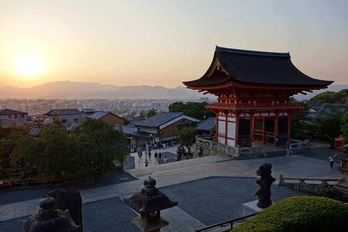 Kiyomizu-dera över Kyoto